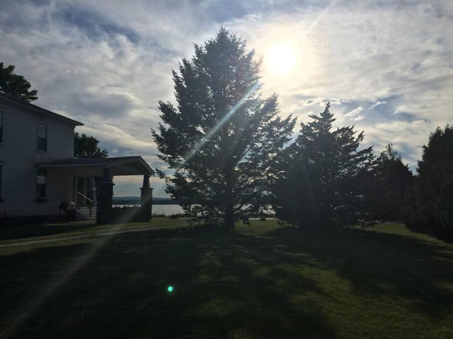 Inn At The Isles Cottage Isle la Motte 외부 사진