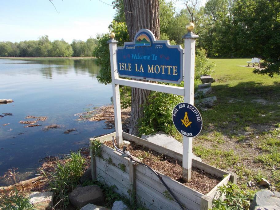 Inn At The Isles Cottage Isle la Motte 외부 사진